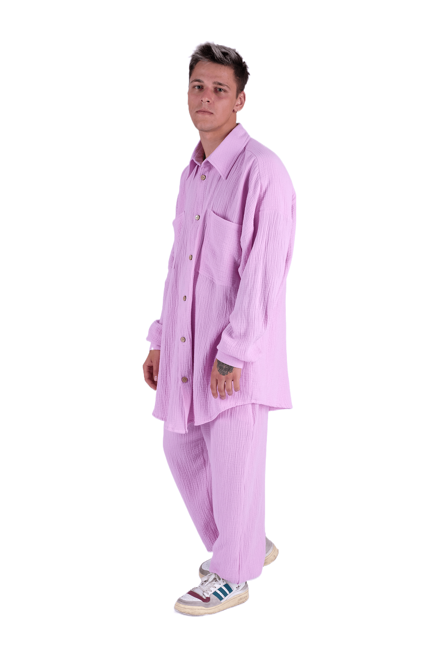 <p>Этот розовый муслиновый летний костюм - это истинное воплощение летней легкости и стиля. Изготовленный из нежного муслина, он обеспечивает максимальный комфорт и свободу движения в жаркие дни. Сочетание яркого розового цвета и легкой ткани создает свежий и веселый образ для жаркого сезона. Этот костюм - идеальный выбор для пляжных прогулок, летних вечеринок и отдыха на природе.</p>